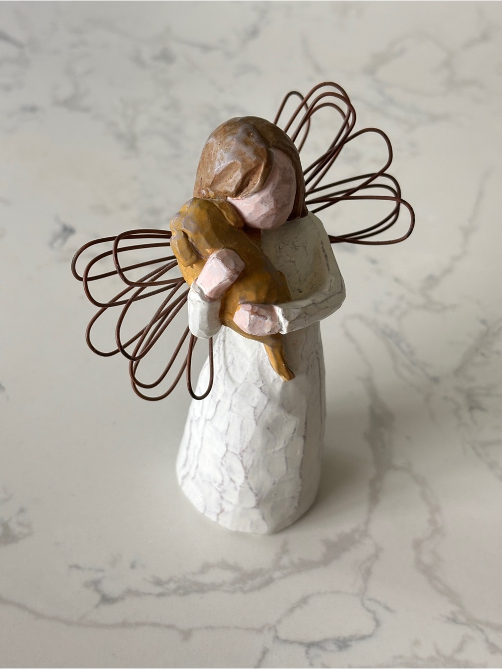 Willow Tree Angel of friendship figurine by Demadaco